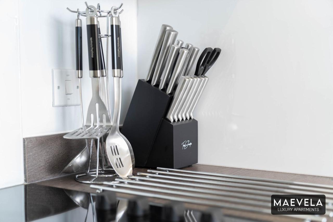 Maevela Apartments - Luxury Top Floor Penthouse - With Parking - 2 Bedroom New Build Apartment ✪ City Centre, Digbeth ✓ With Huge Patio Sliding Doors - City View - Rooftop Terrace - Ps4 & Smart Tv'S Birmingham Buitenkant foto