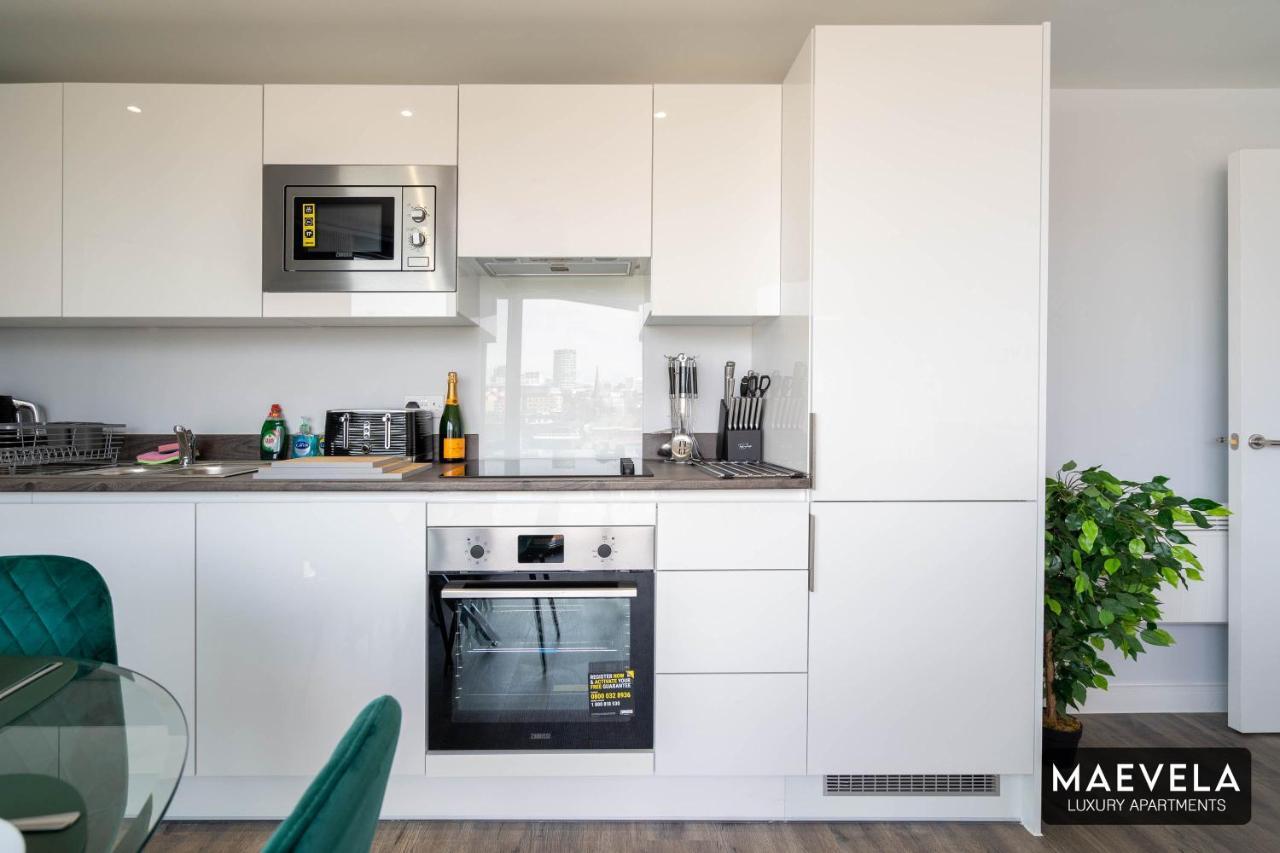 Maevela Apartments - Luxury Top Floor Penthouse - With Parking - 2 Bedroom New Build Apartment ✪ City Centre, Digbeth ✓ With Huge Patio Sliding Doors - City View - Rooftop Terrace - Ps4 & Smart Tv'S Birmingham Buitenkant foto