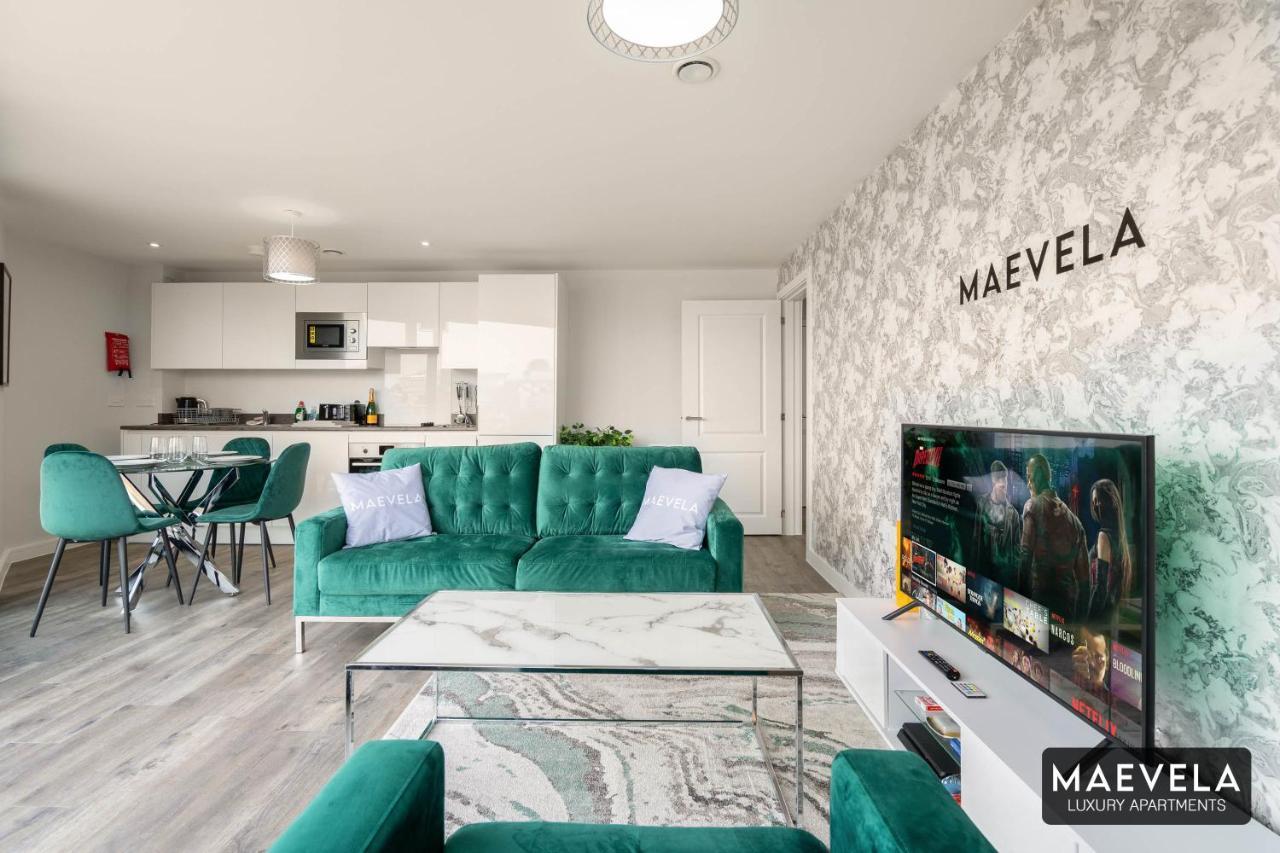 Maevela Apartments - Luxury Top Floor Penthouse - With Parking - 2 Bedroom New Build Apartment ✪ City Centre, Digbeth ✓ With Huge Patio Sliding Doors - City View - Rooftop Terrace - Ps4 & Smart Tv'S Birmingham Buitenkant foto